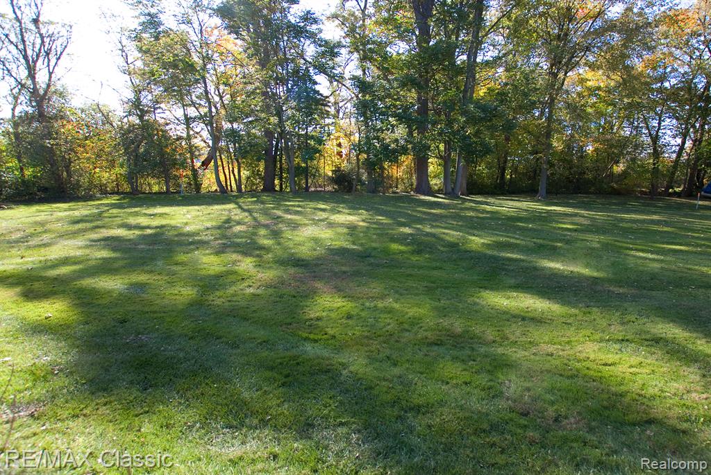 5959 Carroll Lk Road Commerce Township, MI 48382 - Photo 25 of 33