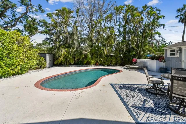 $679,000 | 913 Tennessee Lane, Sarasota, FL 34234