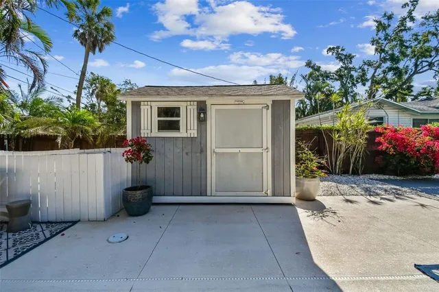 $679,000 | 913 Tennessee Lane, Sarasota, FL 34234