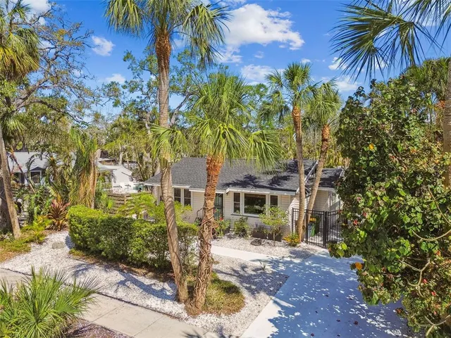 $679,000 | 913 Tennessee Lane, Sarasota, FL 34234