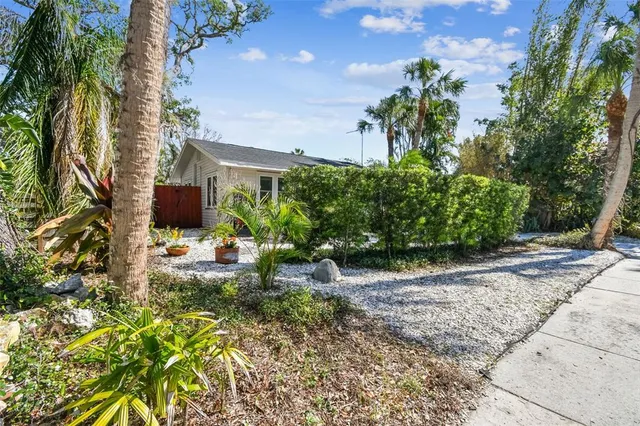 $679,000 | 913 Tennessee Lane, Sarasota, FL 34234