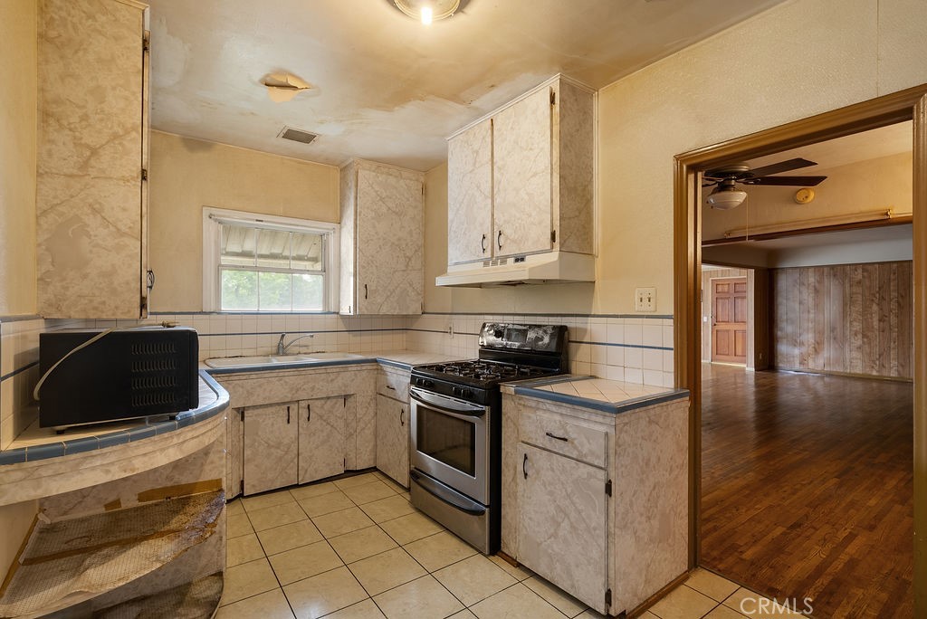 5227 Hammill Road El Monte, CA 91732 - Photo 12 of 51 Kitchen