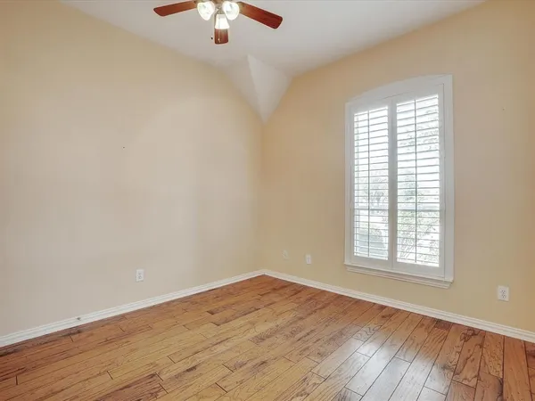 $2,950 | 1052 Village Parkway, Coppell, TX 75019