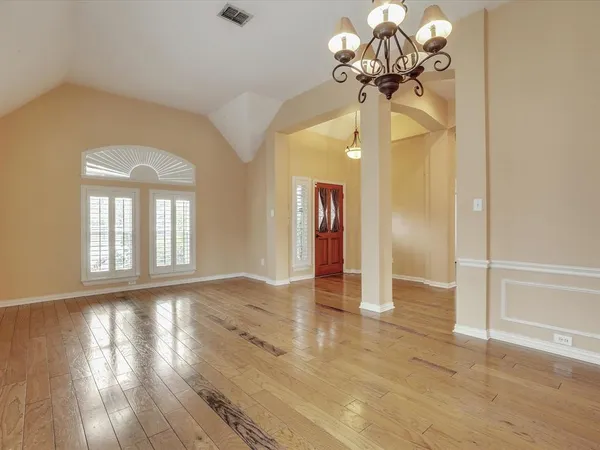 $2,950 | 1052 Village Parkway, Coppell, TX 75019