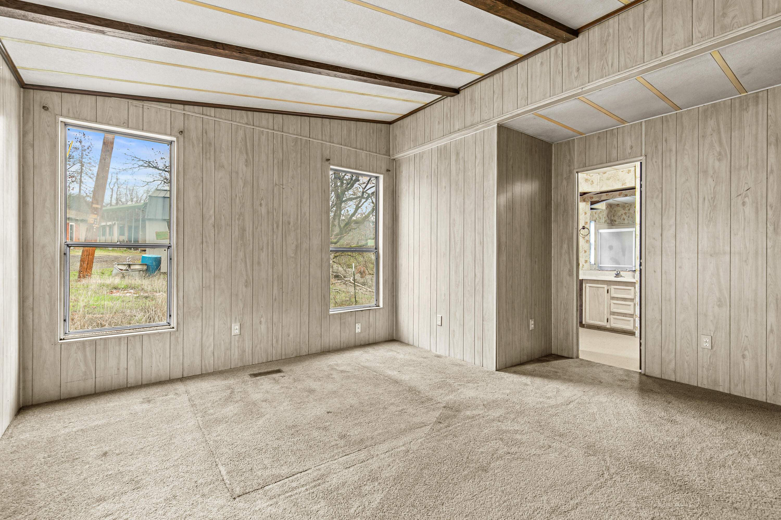 5885 Crowfoot Road Trail, OR 97541 - Photo 17 of 45 9R9A6244