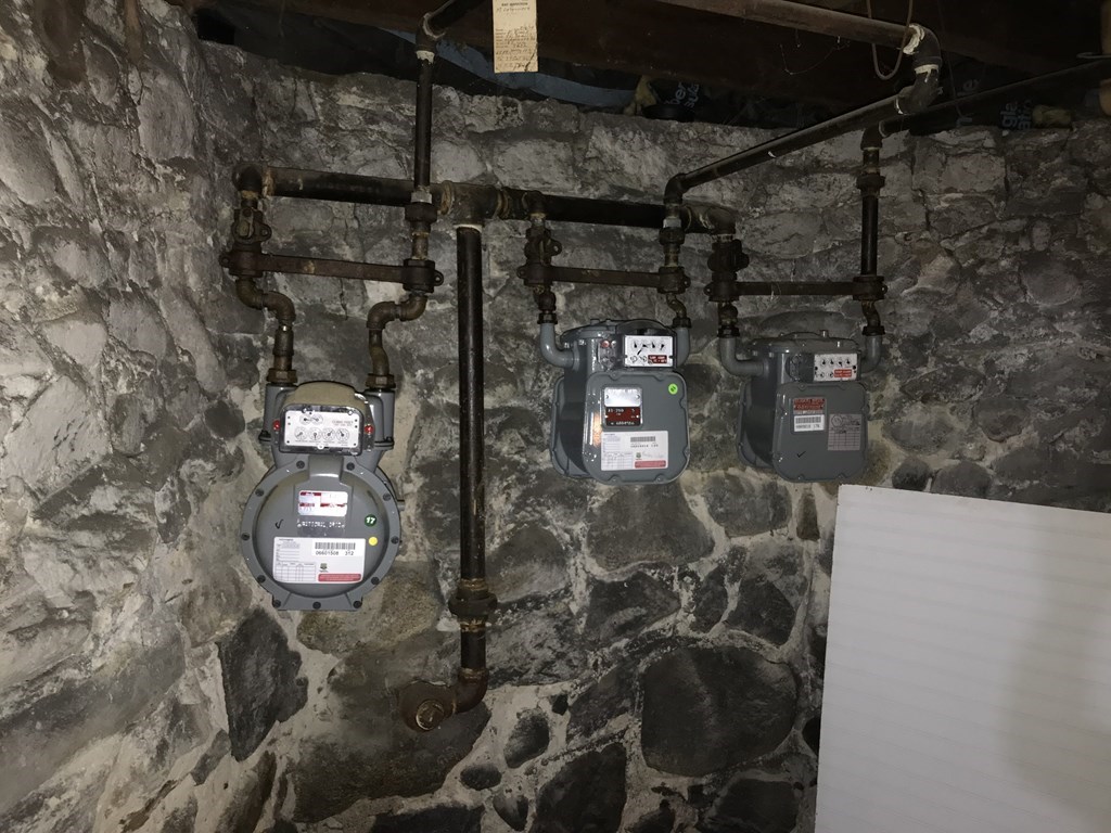 187 Mammoth Road Lowell, MA 01854 - Photo 8 of 8