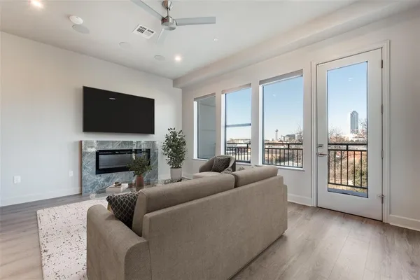 $349,000 | 1900 South Ervay Street, Unit 316, Dallas, TX 75215