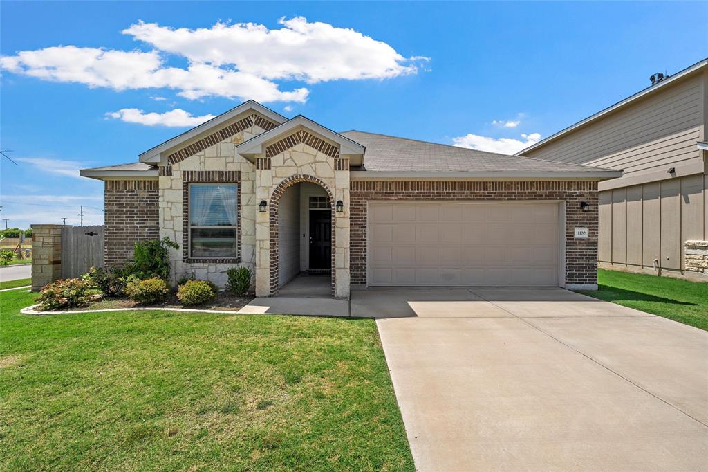 11100 Solar Street Lorena, TX 76655 - Photo 1 of 34