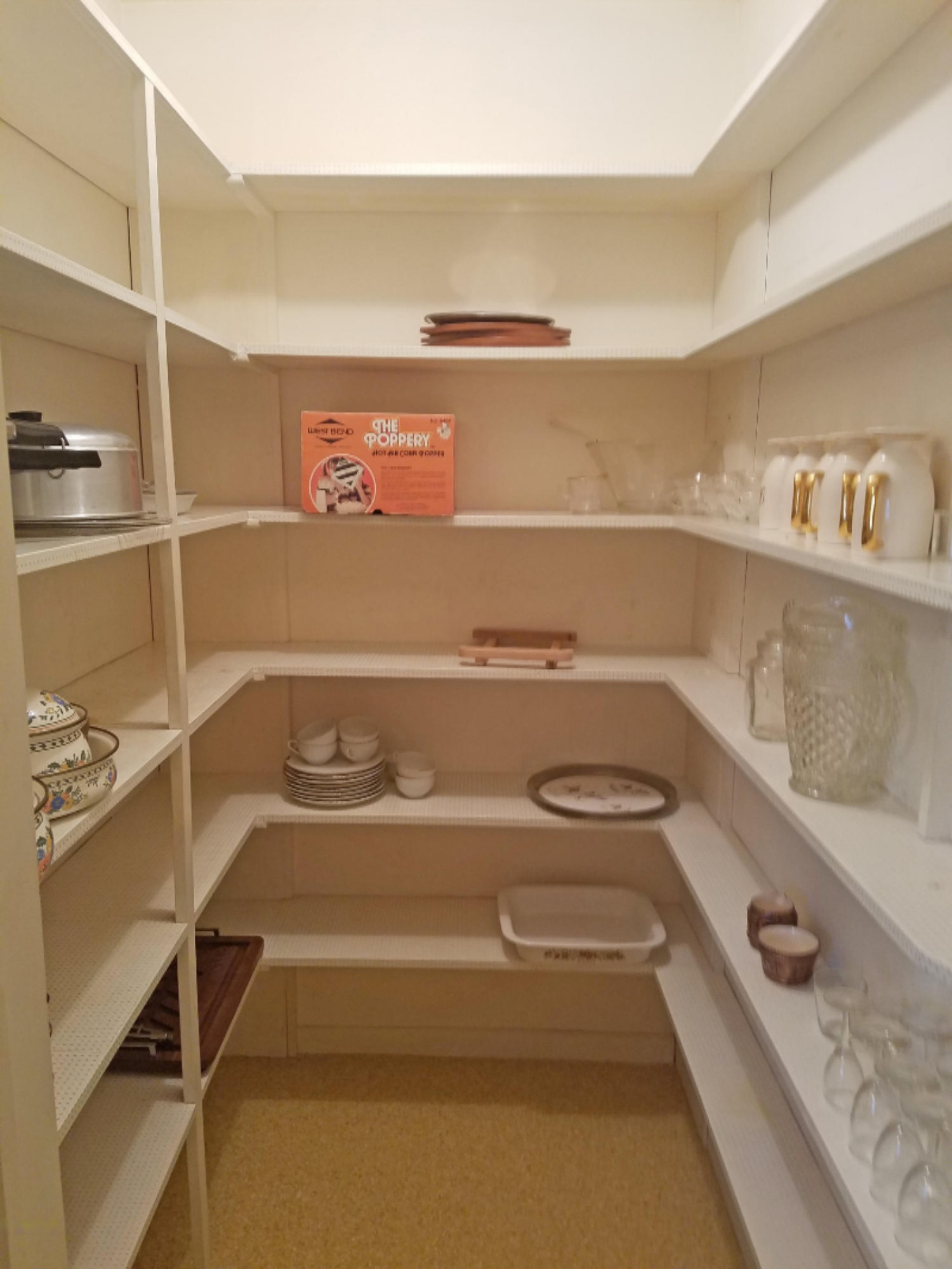 5129 Ridgebrook Drive Portage, MI 49002 - Photo 14 of 26 Walk in pantry