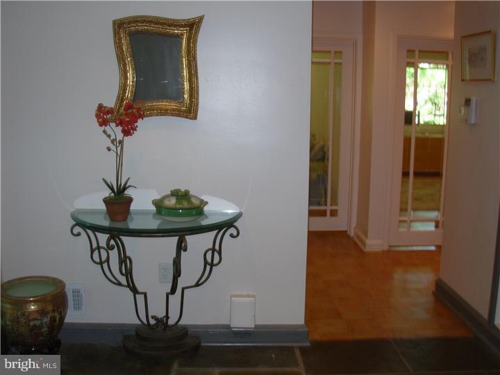 260 Dreshertown Road Fort Washington, PA 19034 - Photo 4 of 25 Foyer