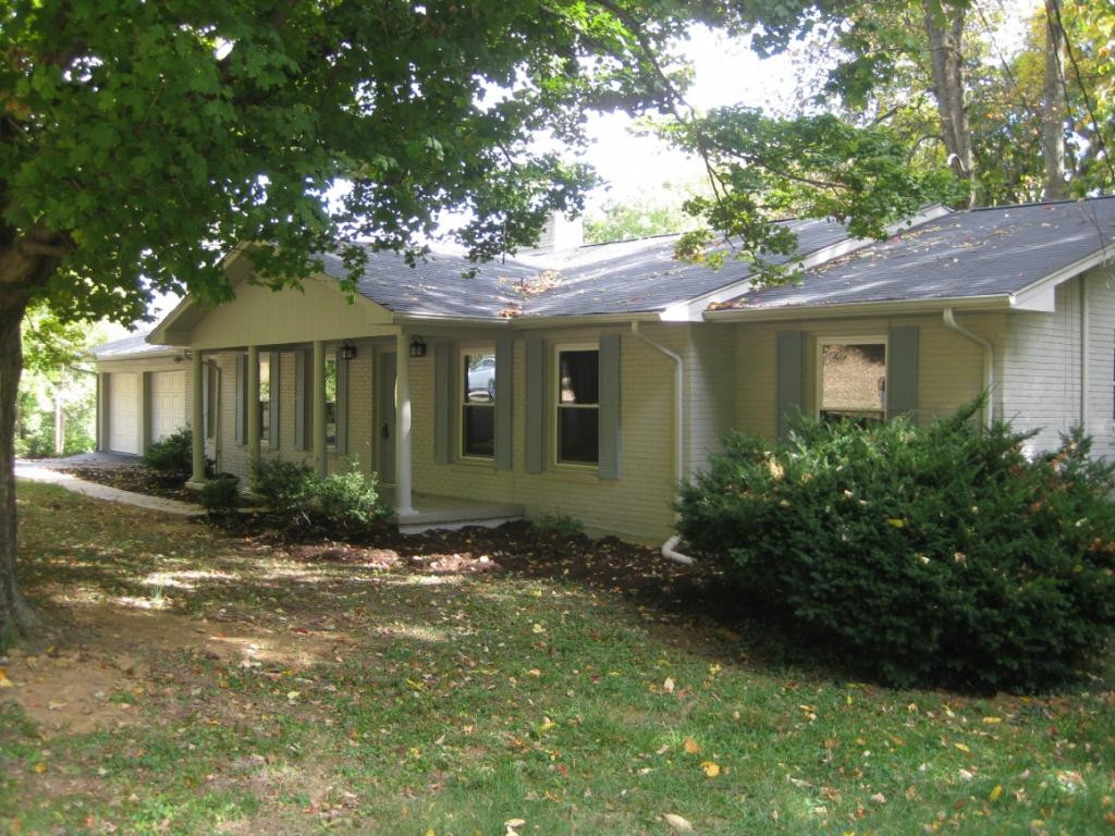 406 Rovan Drive Johnson City, TN 37601 - Photo 1 of 34 Photo 1