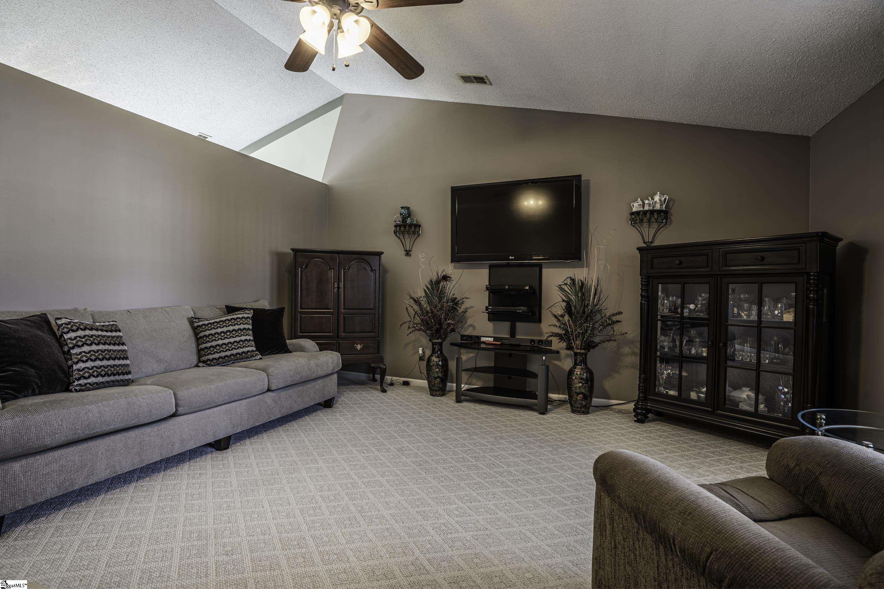 136 Bellweather Drive Duncan, SC 29334 - Photo 3 of 27