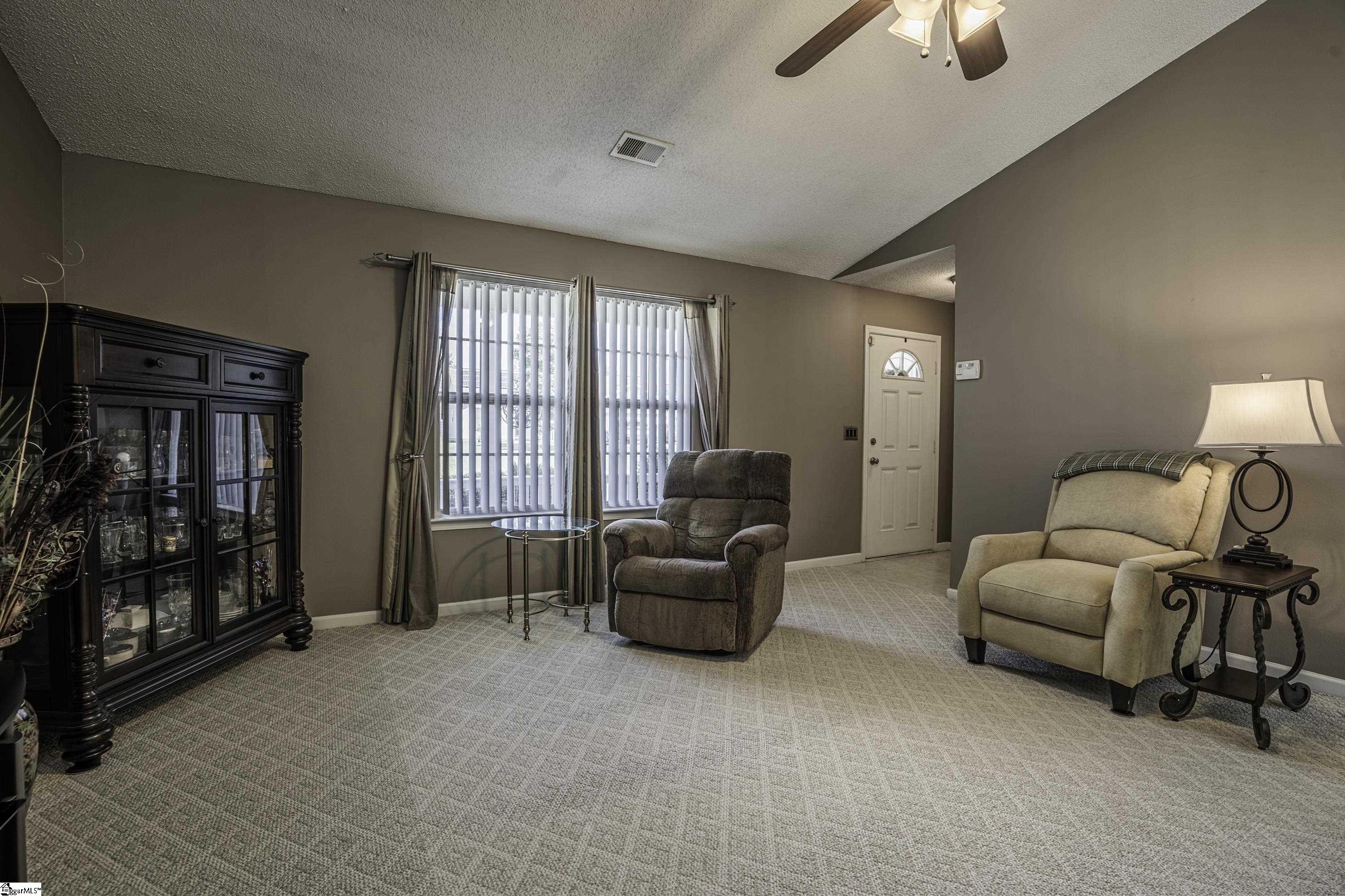 136 Bellweather Drive Duncan, SC 29334 - Photo 4 of 27