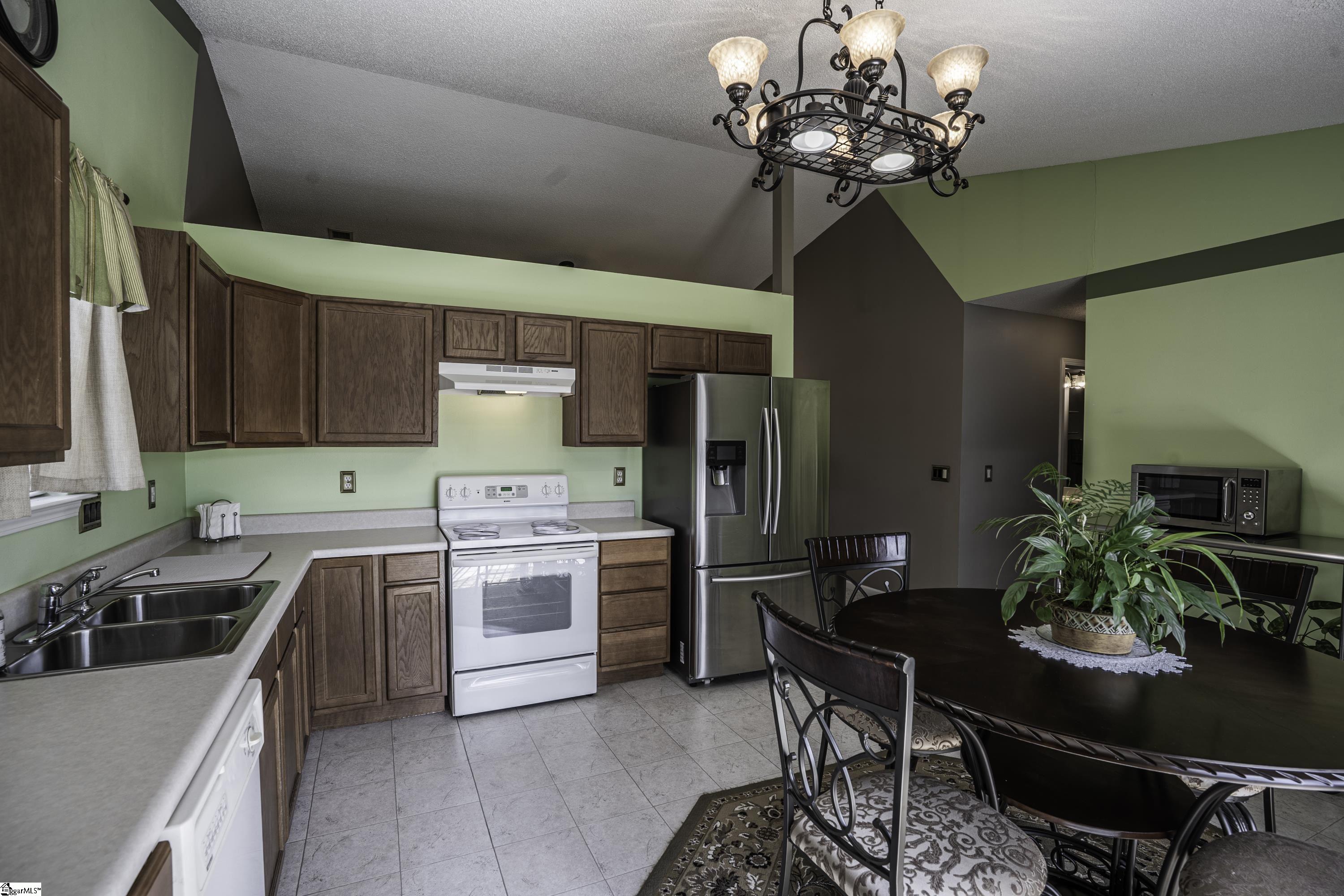 136 Bellweather Drive Duncan, SC 29334 - Photo 9 of 27