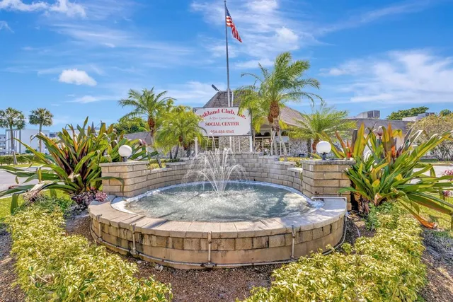 $159,900 | 4270 Northwest 40th Street, Unit 302, Lauderdale Lakes, FL 33319