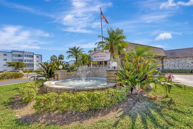 $159,900 | 4270 Northwest 40th Street, Unit 302, Lauderdale Lakes, FL 33319