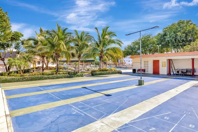 $159,900 | 4270 Northwest 40th Street, Unit 302, Lauderdale Lakes, FL 33319