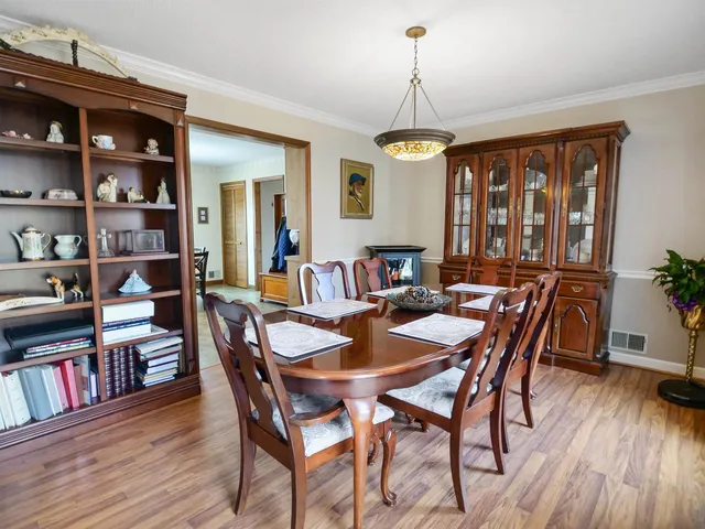 $449,900 | 386 East Killarney Lake, Moore, SC 29369