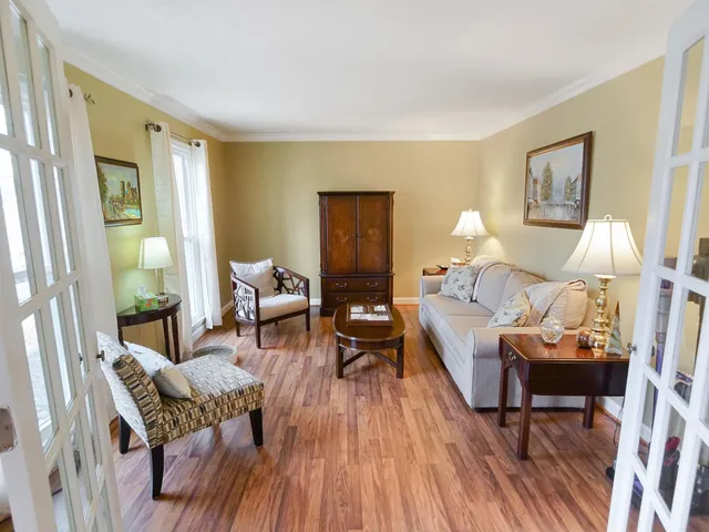 $449,900 | 386 East Killarney Lake, Moore, SC 29369