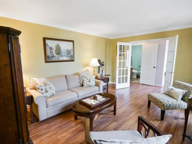 $449,900 | 386 East Killarney Lake, Moore, SC 29369