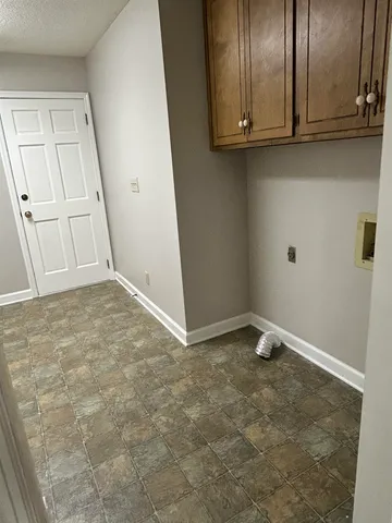 $449,900 | 386 East Killarney Lake, Moore, SC 29369