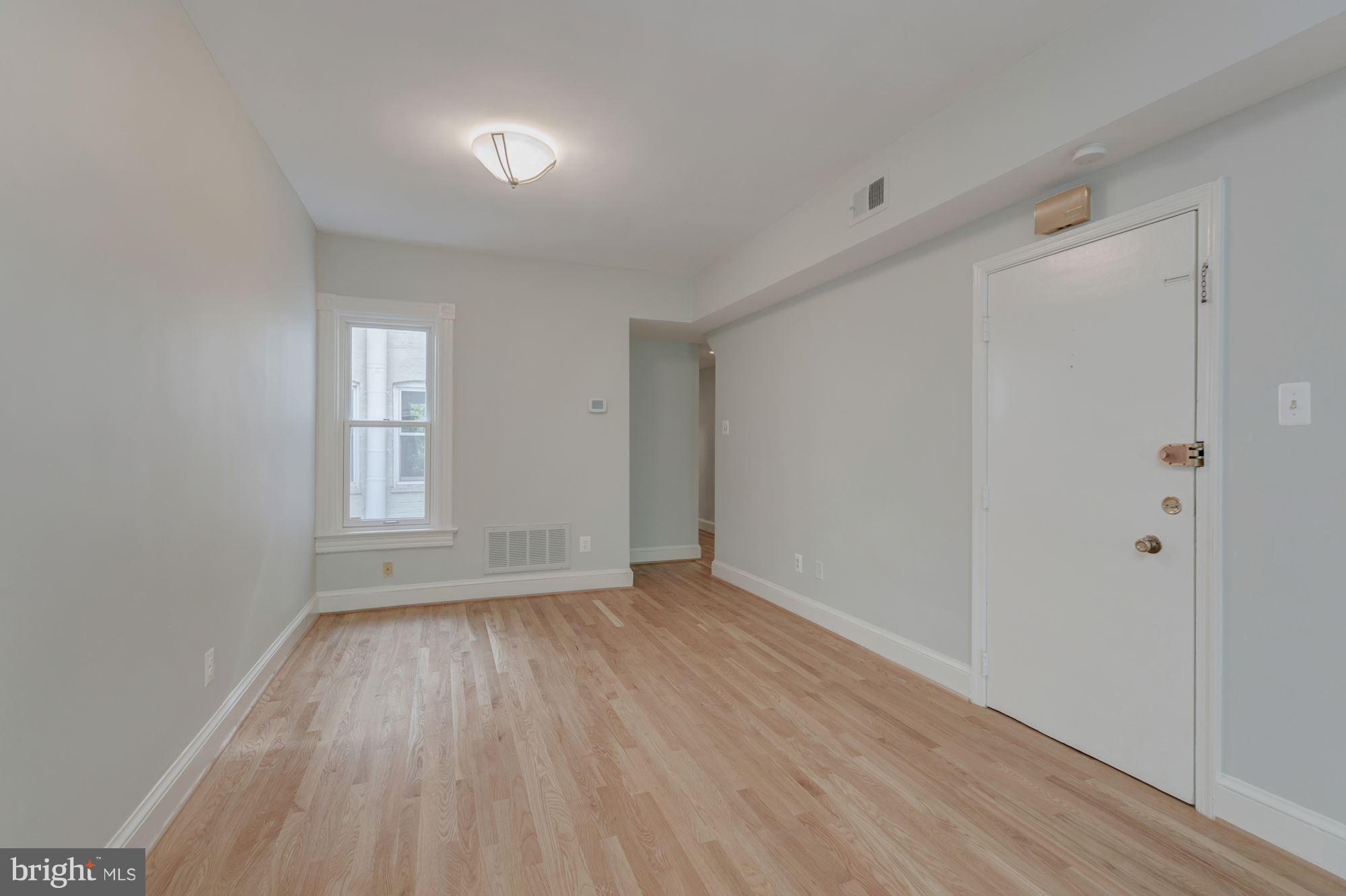 3044 R Street Northwest, Unit 2 Washington, DC 20007 - Photo 4 of 26 Dining Room