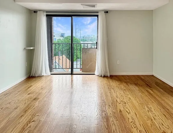 $2,900 | 39 Parlin Street, Unit 404, Everett, MA 02149