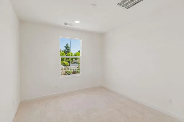 $899,990 | 717 Kingbird Loop, Oceanside, CA 92058
