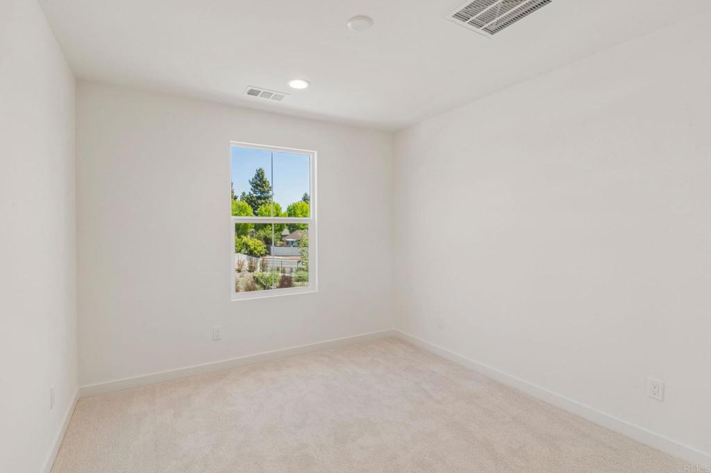 717 Kingbird Loop Oceanside, CA 92058 - Photo 21 of 35