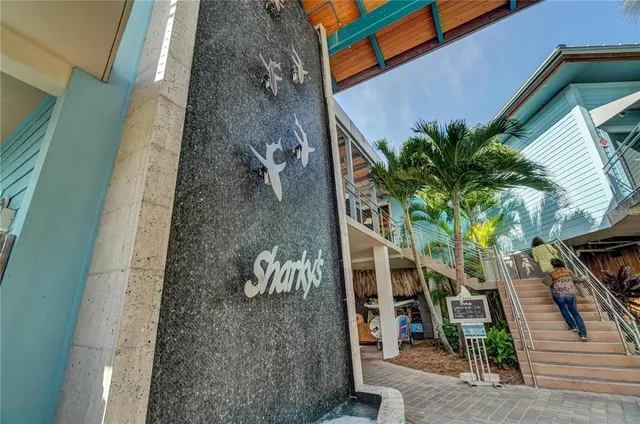 a view of a entryway door of the building