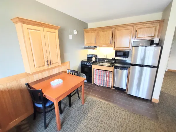 $64,000 | 228 East Mountain Road, Unit A HCP GRAND HOTEL 161 I (TALABAC ET AL), Killington, VT 05751