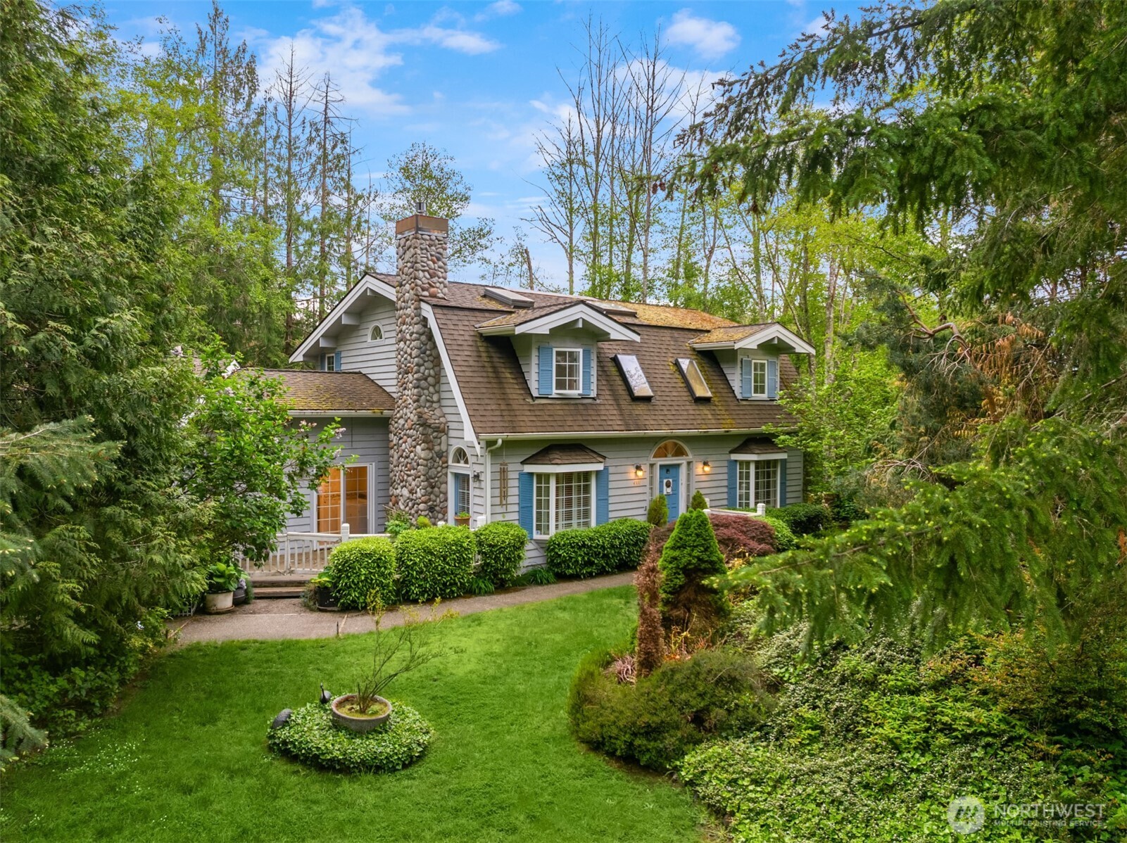 4331 Northeast Rhodes End Road Bainbridge Island, WA 98110 - Photo 1 of 29 Gallery Image 1