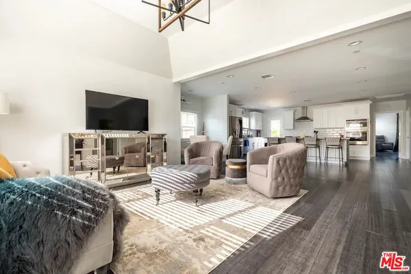 $6,200 | 1207 Reynolds Drive, Glendale, CA 91205