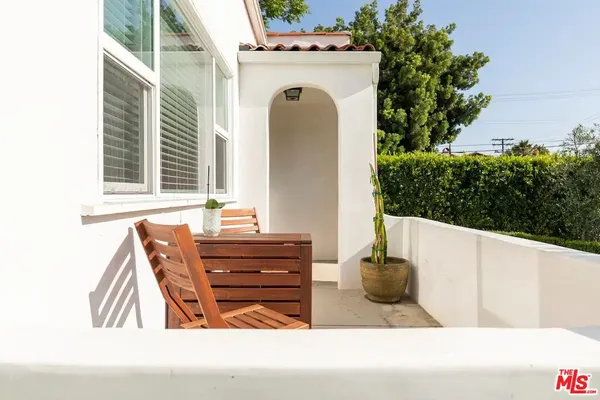 $6,200 | 1207 Reynolds Drive, Glendale, CA 91205