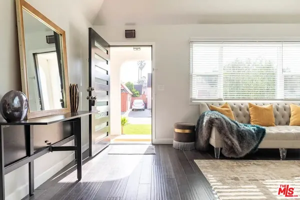 $6,200 | 1207 Reynolds Drive, Glendale, CA 91205