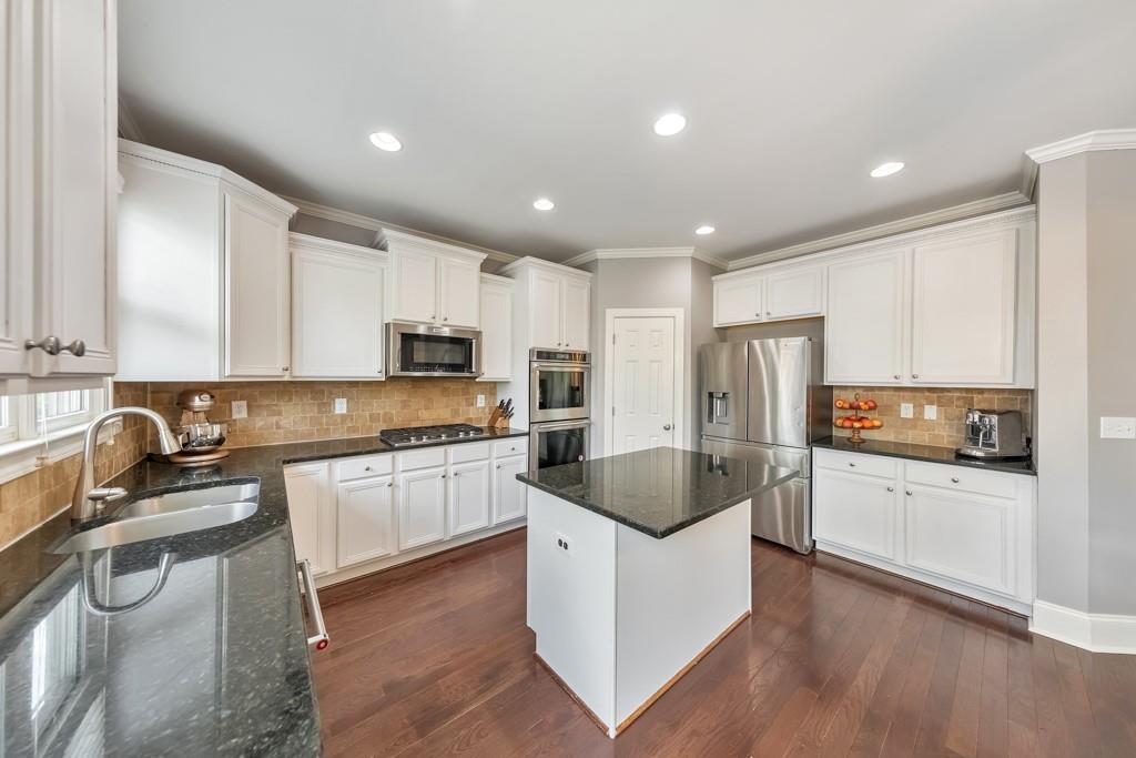 62 Applewood Lane Acworth, GA 30101 - Photo 4 of 77