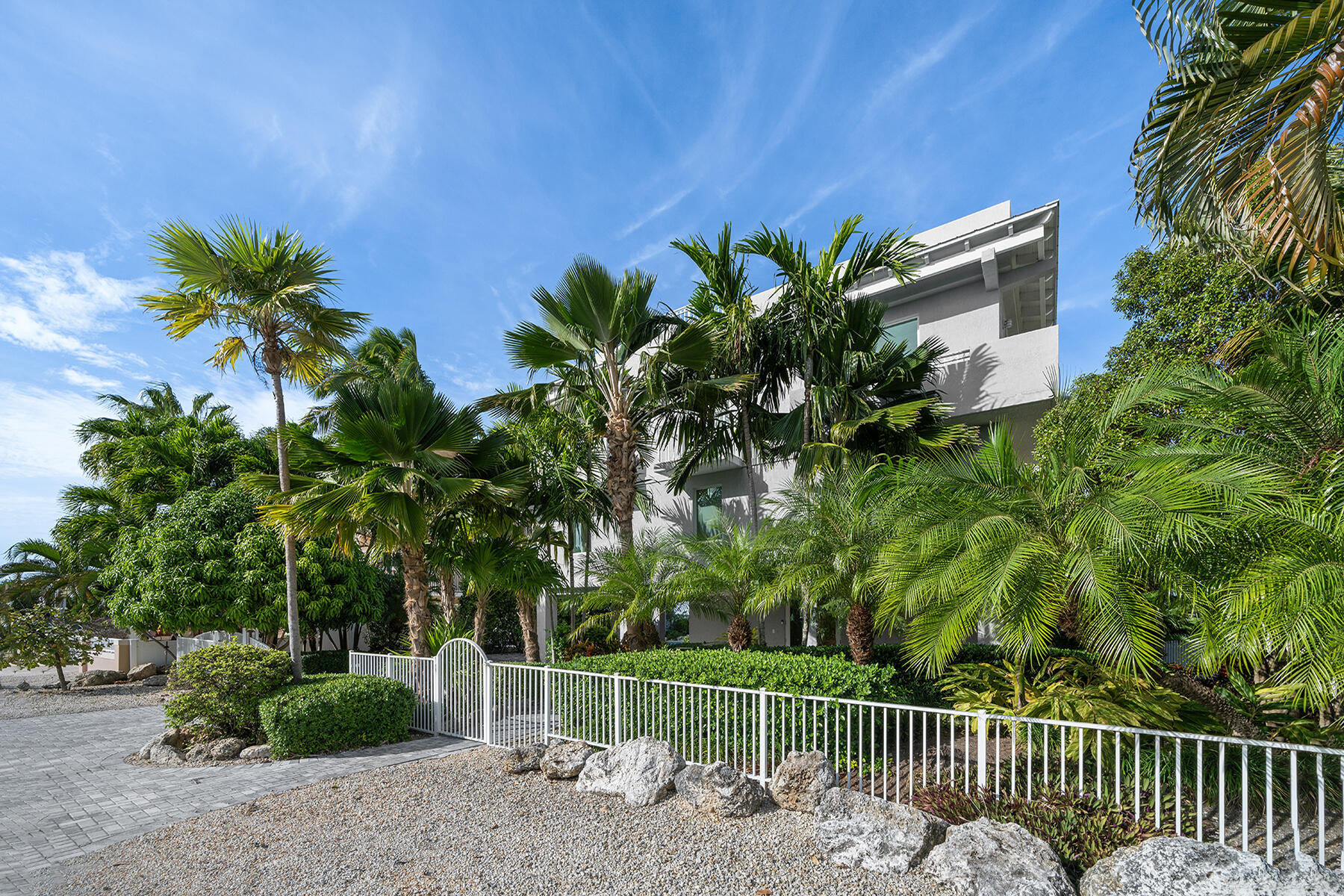 108 North Bounty Lane Key Largo, FL 33037 - Photo 29 of 79 Luxury Bay home