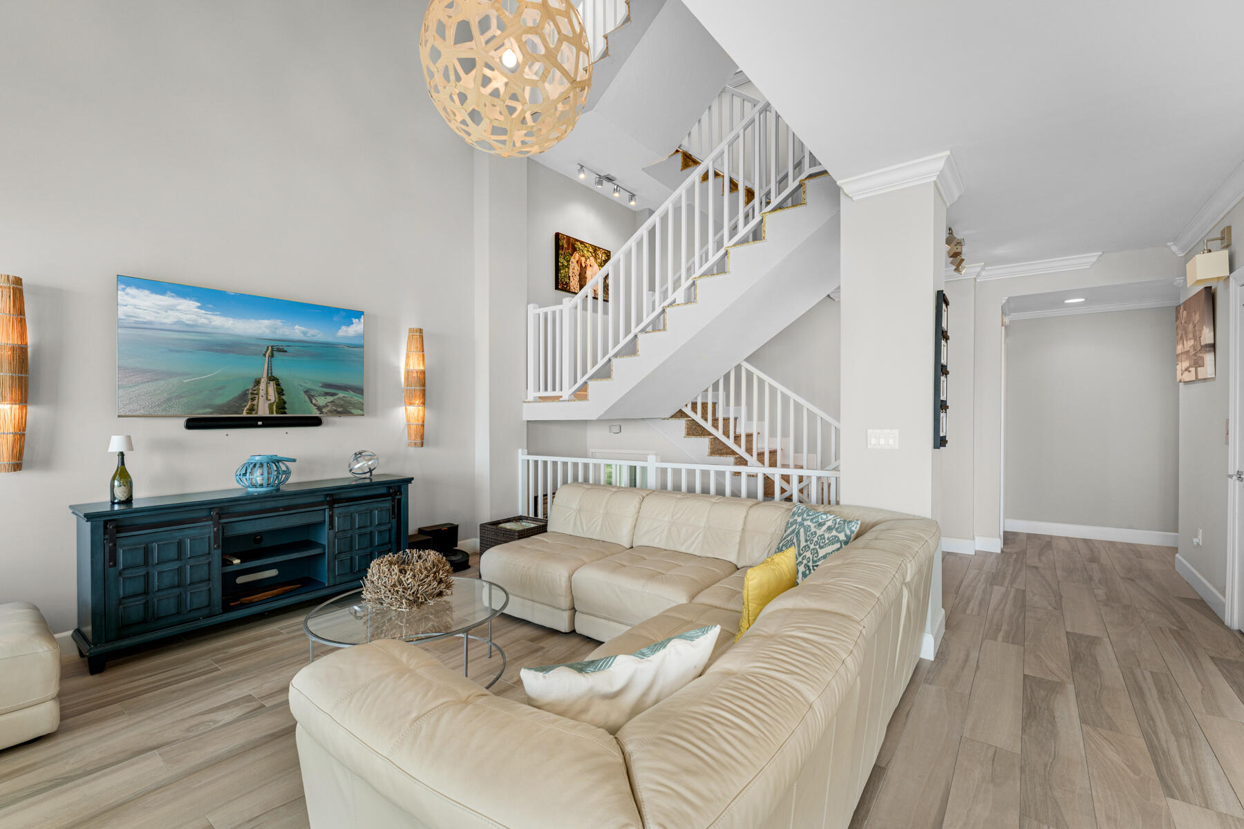 108 North Bounty Lane Key Largo, FL 33037 - Photo 51 of 79 View to stairs from great room