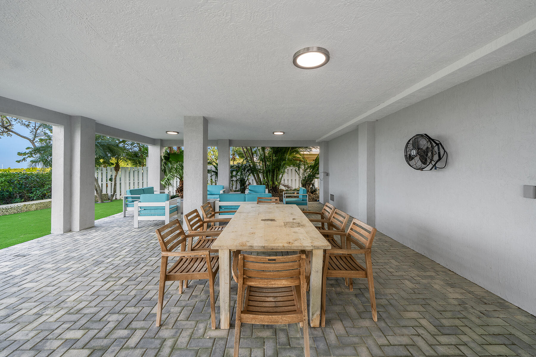108 North Bounty Lane Key Largo, FL 33037 - Photo 10 of 79 Outdoor Seating Area.