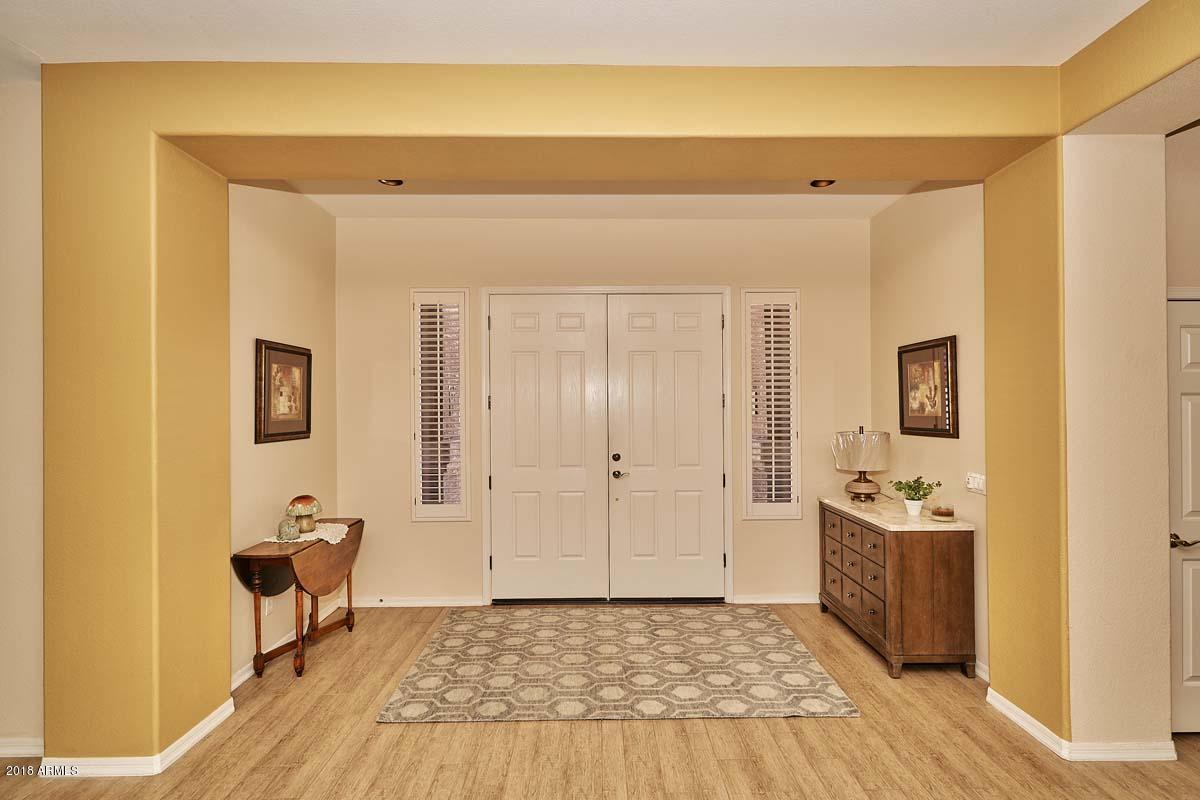 4421 East Walnut Road Gilbert, AZ 85297 - Photo 5 of 67 Foyer