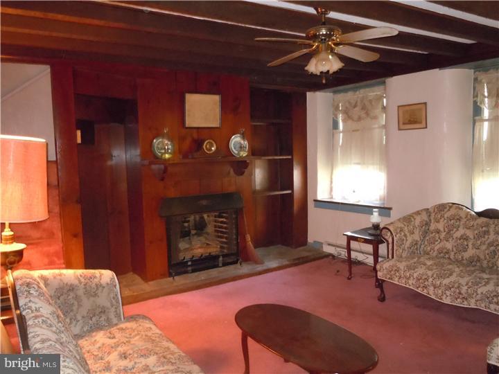 415 Byberry Road Philadelphia, PA 19116 - Photo 6 of 25 Living Room