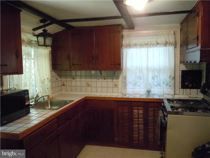 415 Byberry Road Philadelphia, PA 19116 - Photo 10 of 25 Kitchen