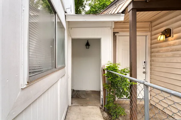 a view of a entryway of the house