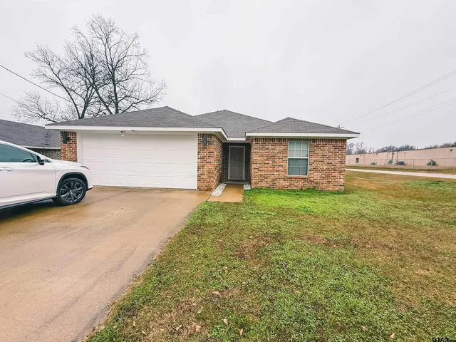 $215,000 | 201 Reynolds Street, Pittsburg, TX 75686