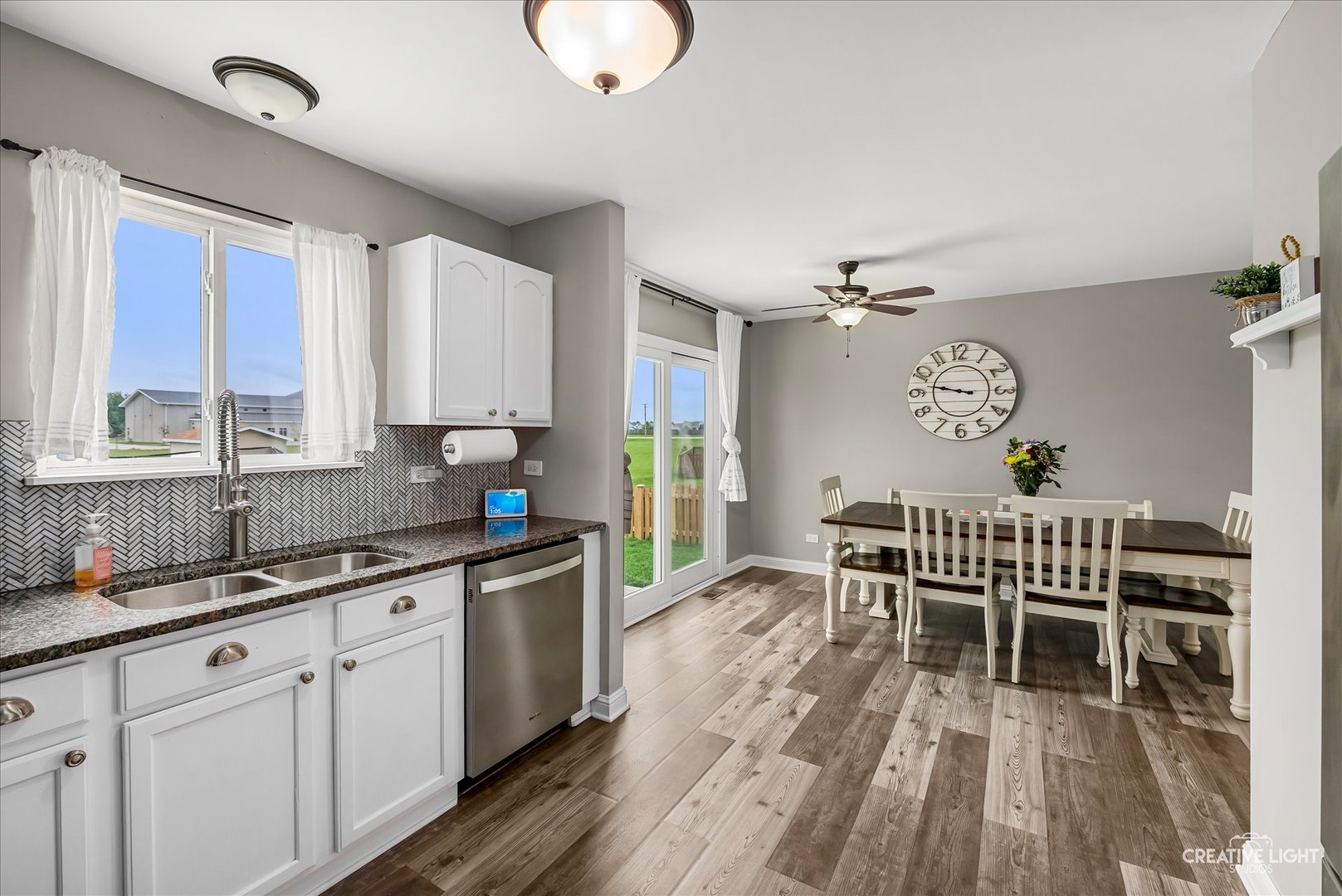 352 Coneflower Drive Minooka, IL 60447 - Photo 9 of 32