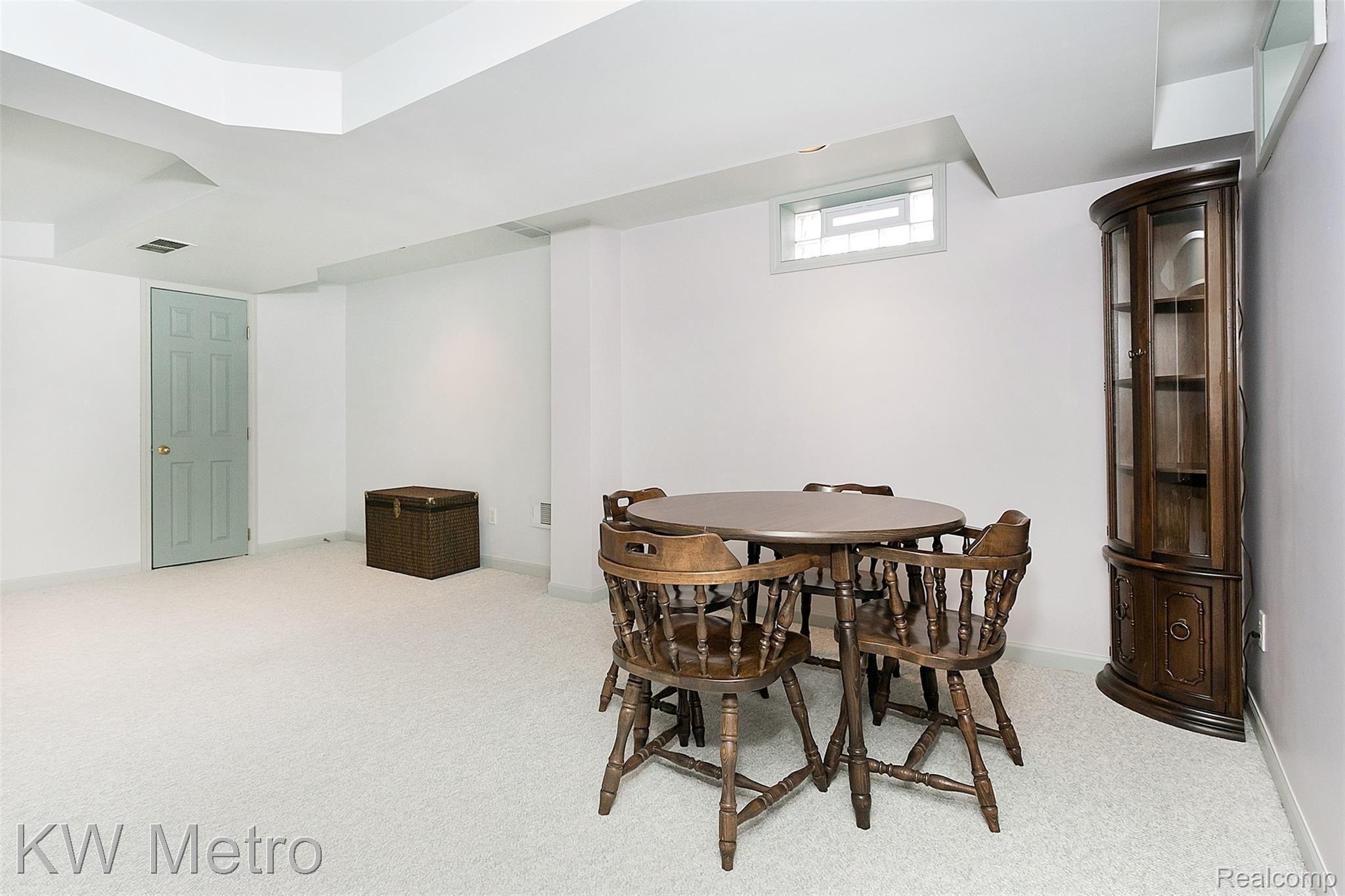 828 Ten Point Drive Rochester, MI 48309 - Photo 27 of 56 Ten Point-27.jpg