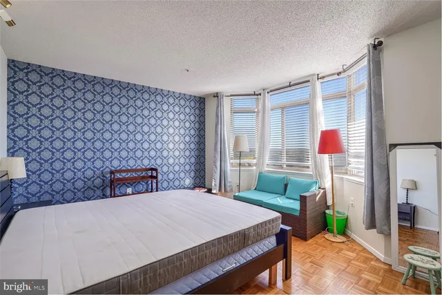 $2,995 | 4801 Fairmont Avenue, Unit 904, Bethesda, MD 20814