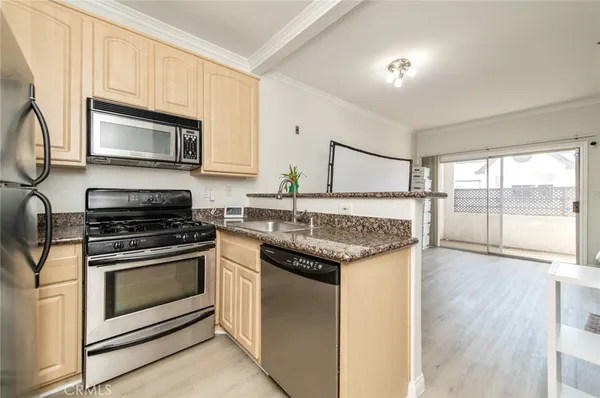 $449,000 | 300 North El Molino Avenue, Unit 312, Pasadena, CA 91101