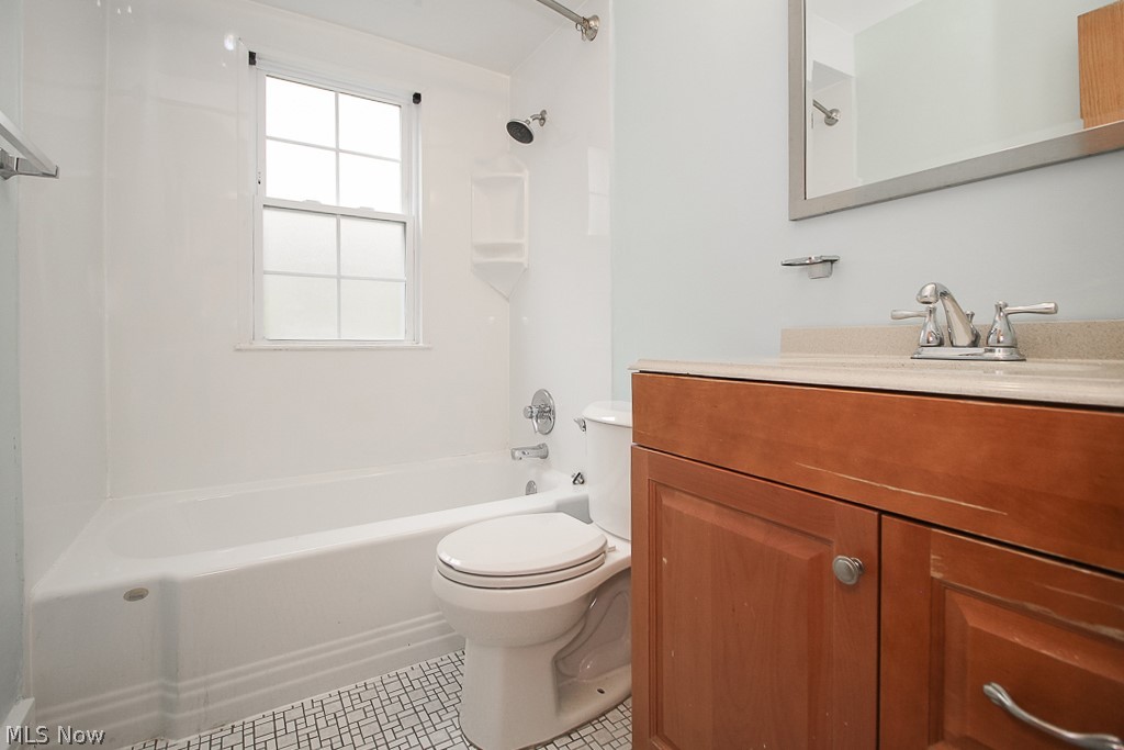 2840 Ludlow Road Cleveland, OH 44120 - Photo 11 of 30