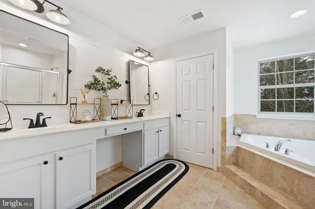 $740,000 | 6692 Glen Lane, New Market, MD 21774